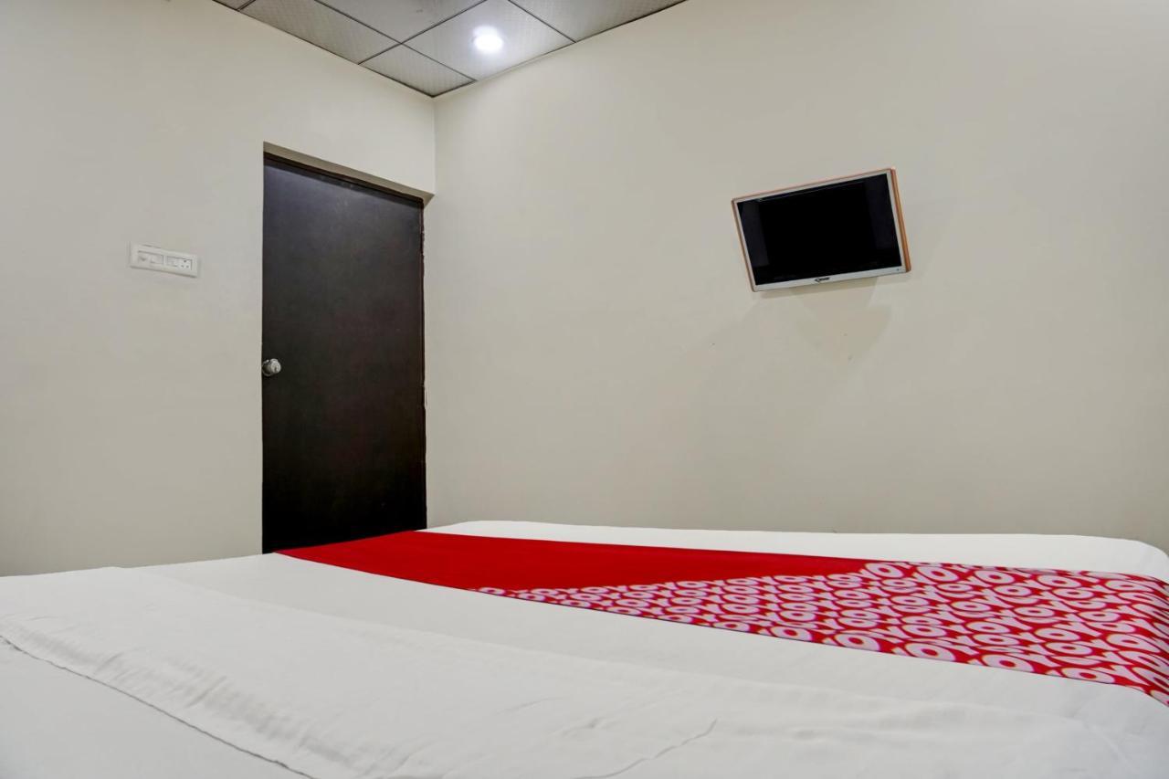 Oyo Flagship Sai Satyam Lodge Púna Kültér fotó